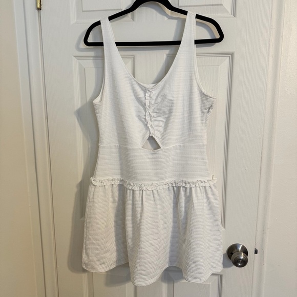 ALI & JAY Dresses & Skirts - Ali & Jay White Textured Cutout Tennis Dress | Size Medium